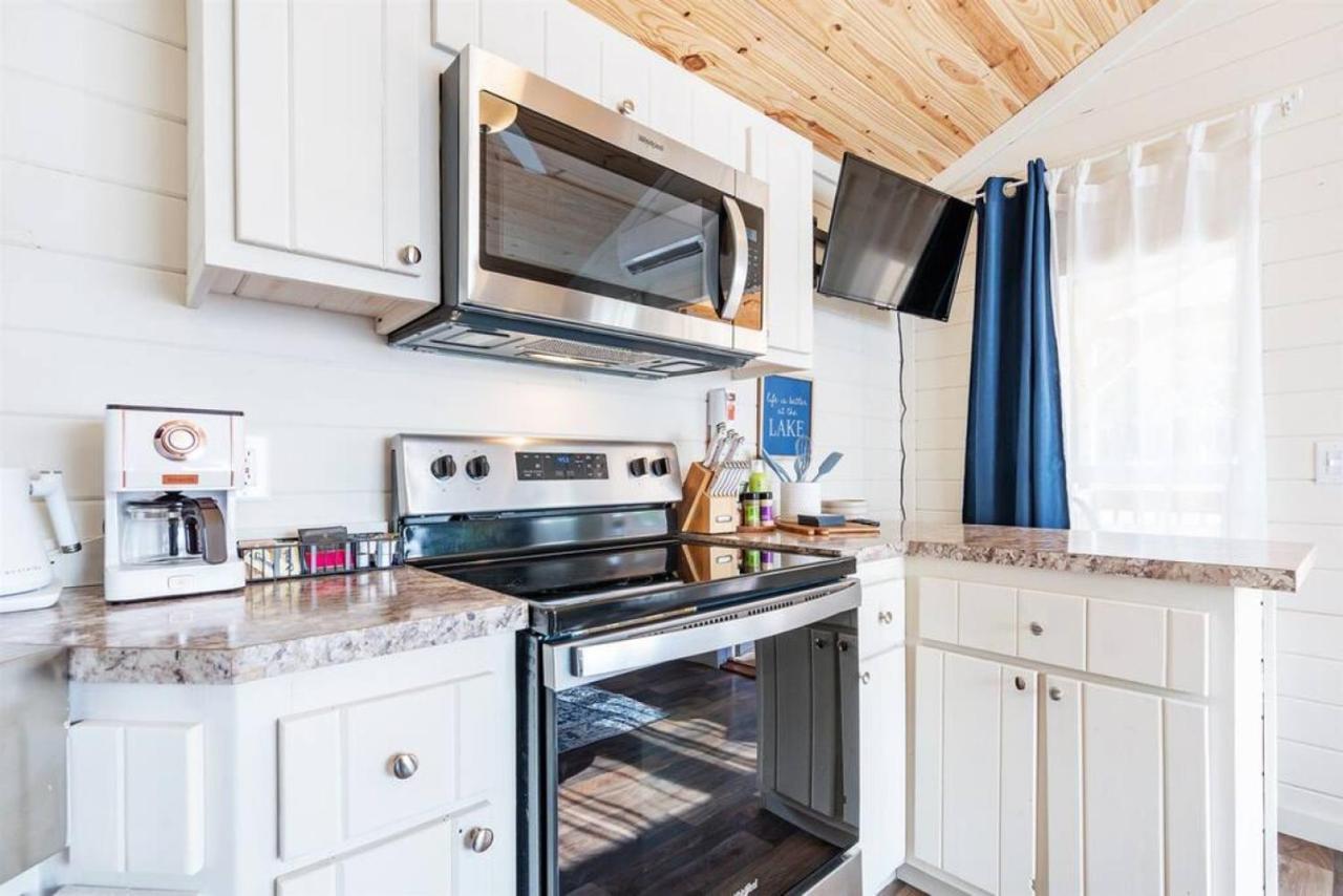 4 Heron Haus, Luxury Tiny House, Pet Friendly, Mins To Downtown Гантерсвілл Екстер'єр фото