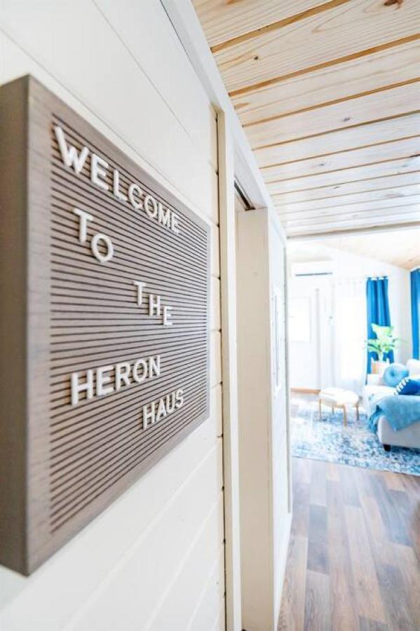 4 Heron Haus, Luxury Tiny House, Pet Friendly, Mins To Downtown Гантерсвілл Екстер'єр фото